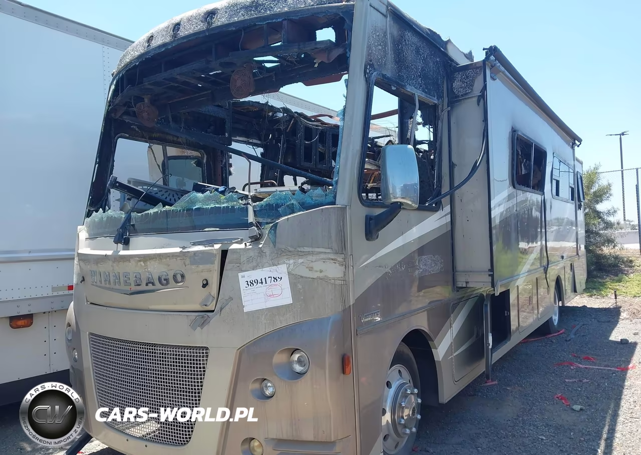 2017 Winnebago F53 VIN:1F66F5DY7H0A08469 - 2