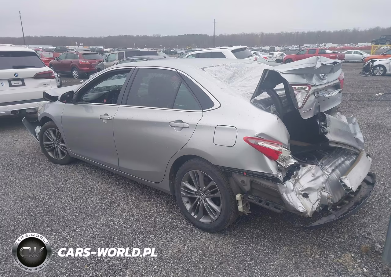 2015 Toyota Camry Se VIN:4T1BF1FK2FU491870 - 3