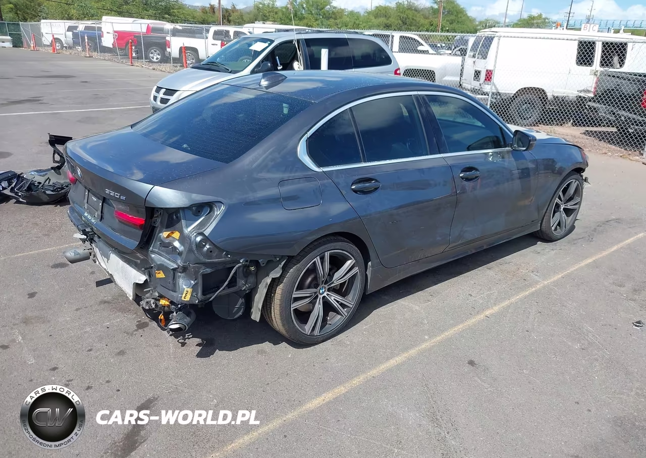 2021 BMW 3 Series 330E VIN:3MW5P7J03M8B58527 - 4