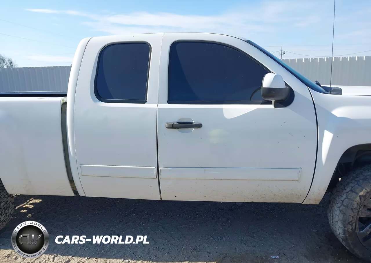 2010 Chevrolet Silverado 1500 Ls VIN:1GCSCREA9AZ180226 - 14