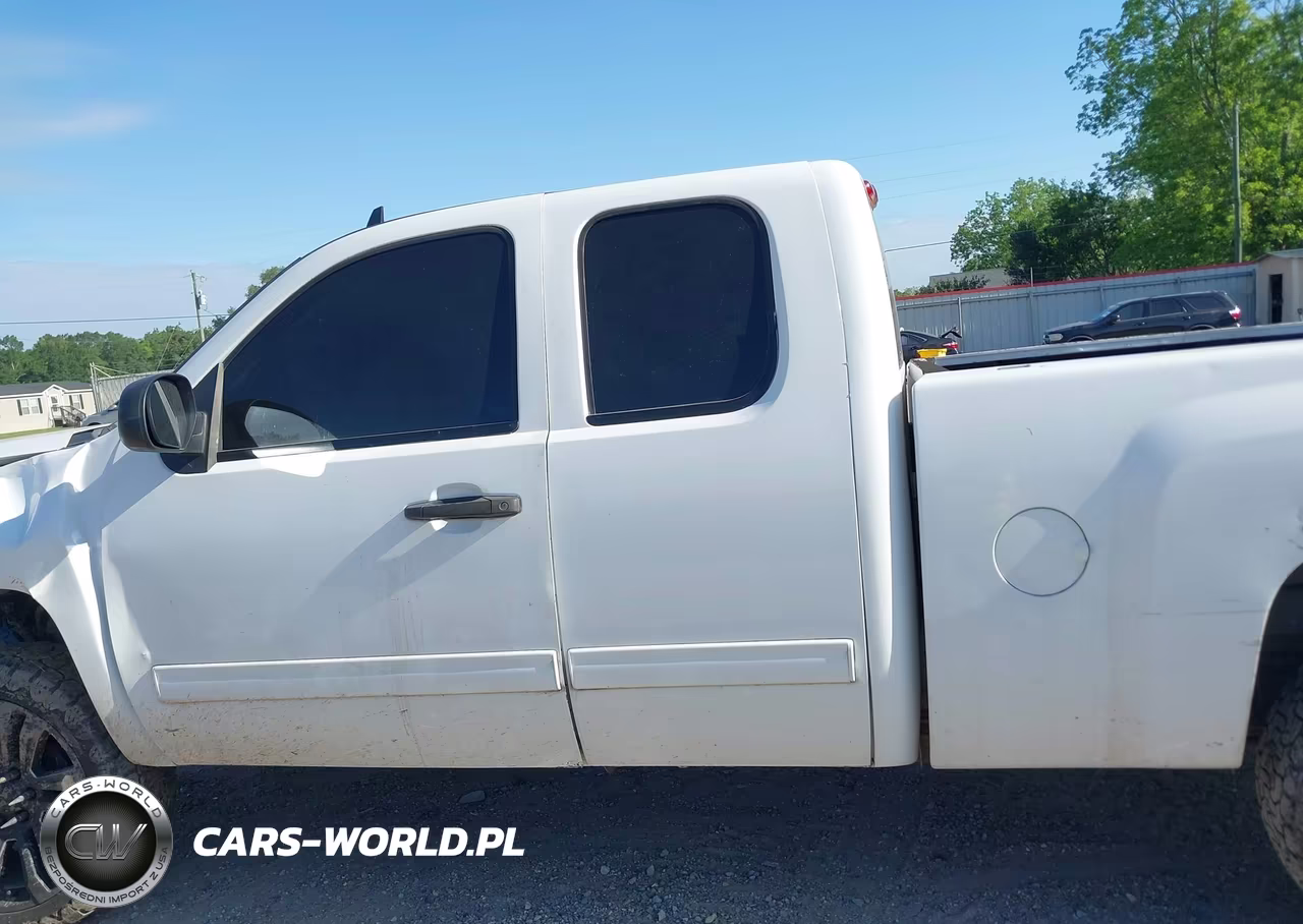 2010 Chevrolet Silverado 1500 Ls VIN:1GCSCREA9AZ180226 - 15