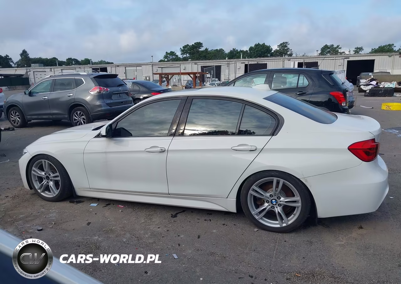 2018 BMW 330I xDrive VIN:WBA8D9G50JNU68891 - 14