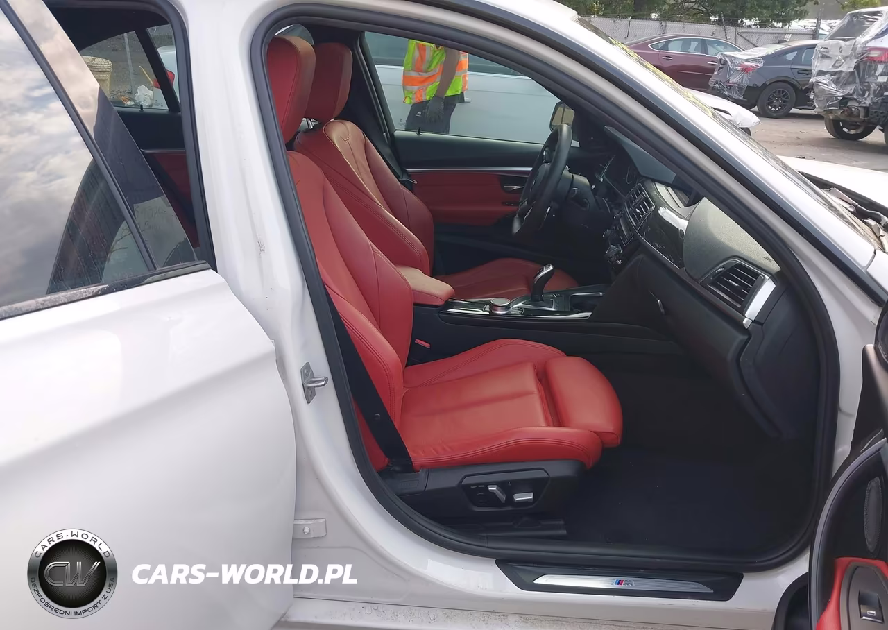 2018 BMW 330I xDrive VIN:WBA8D9G50JNU68891 - 5