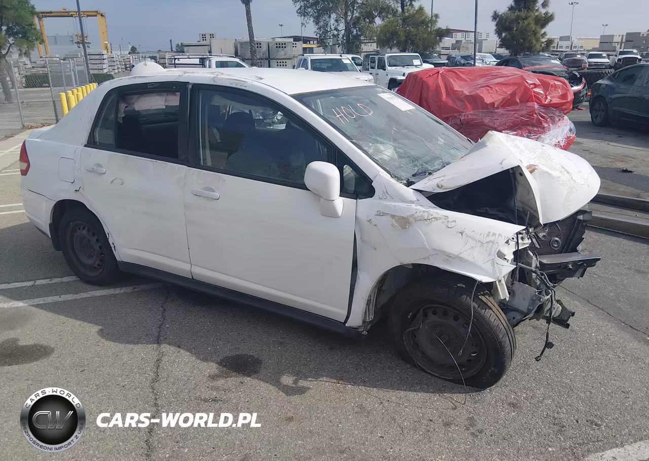 2011 Nissan Versa 1.8S