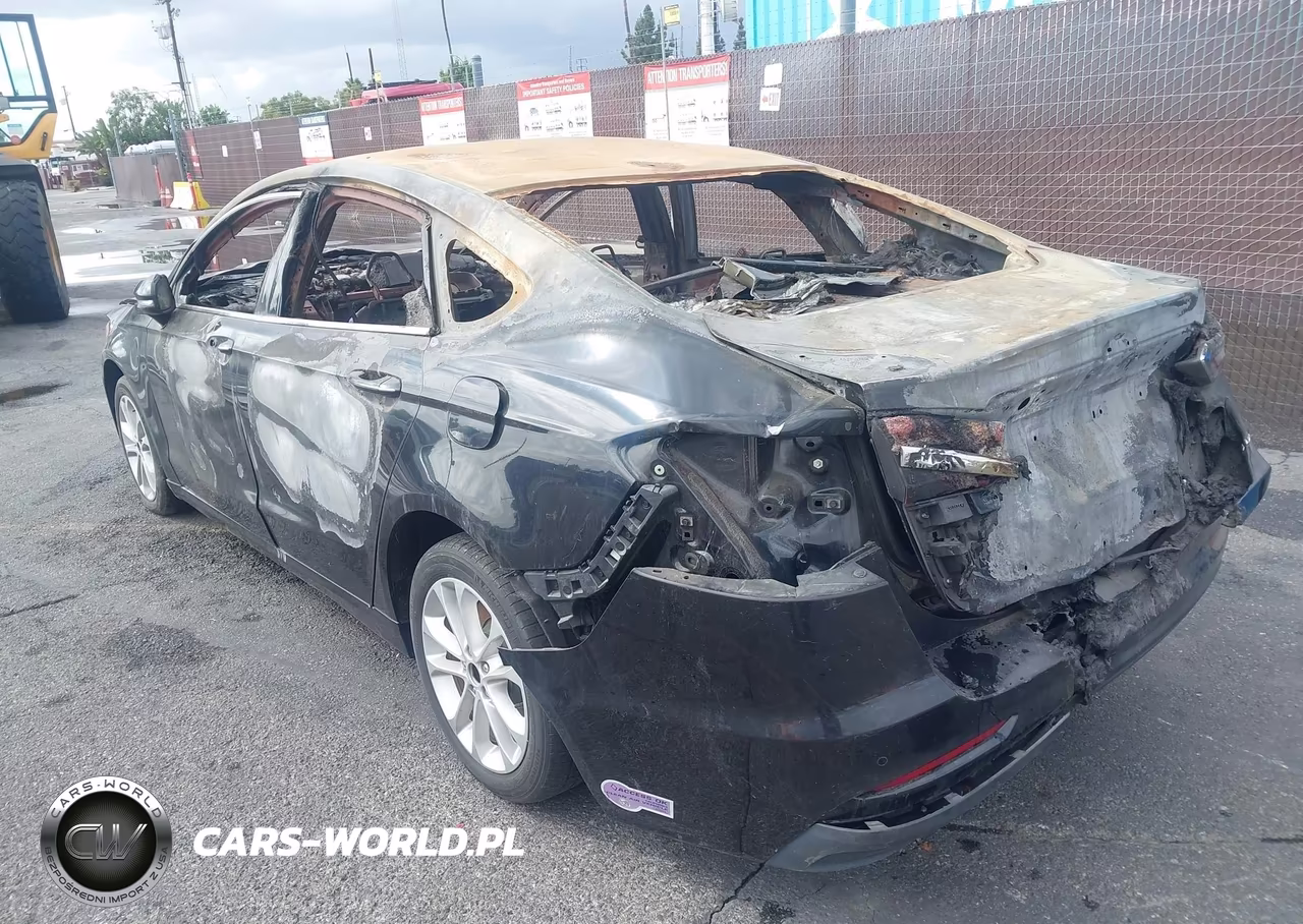 2019 Ford Fusion Energi Titanium VIN:3FA6P0SU8KR185381 - 3