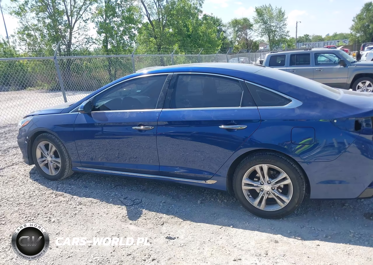 2018 Hyundai Sonata Sport VIN:5NPE34AF8JH649721 - 15