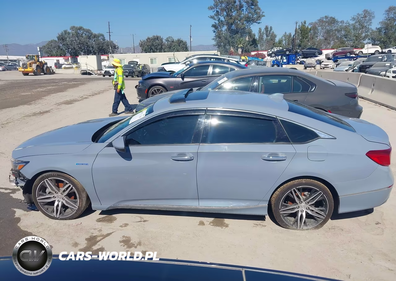 2022 Honda Accord Hybrid Touring VIN:1HGCV3F9XNA012181 - 15