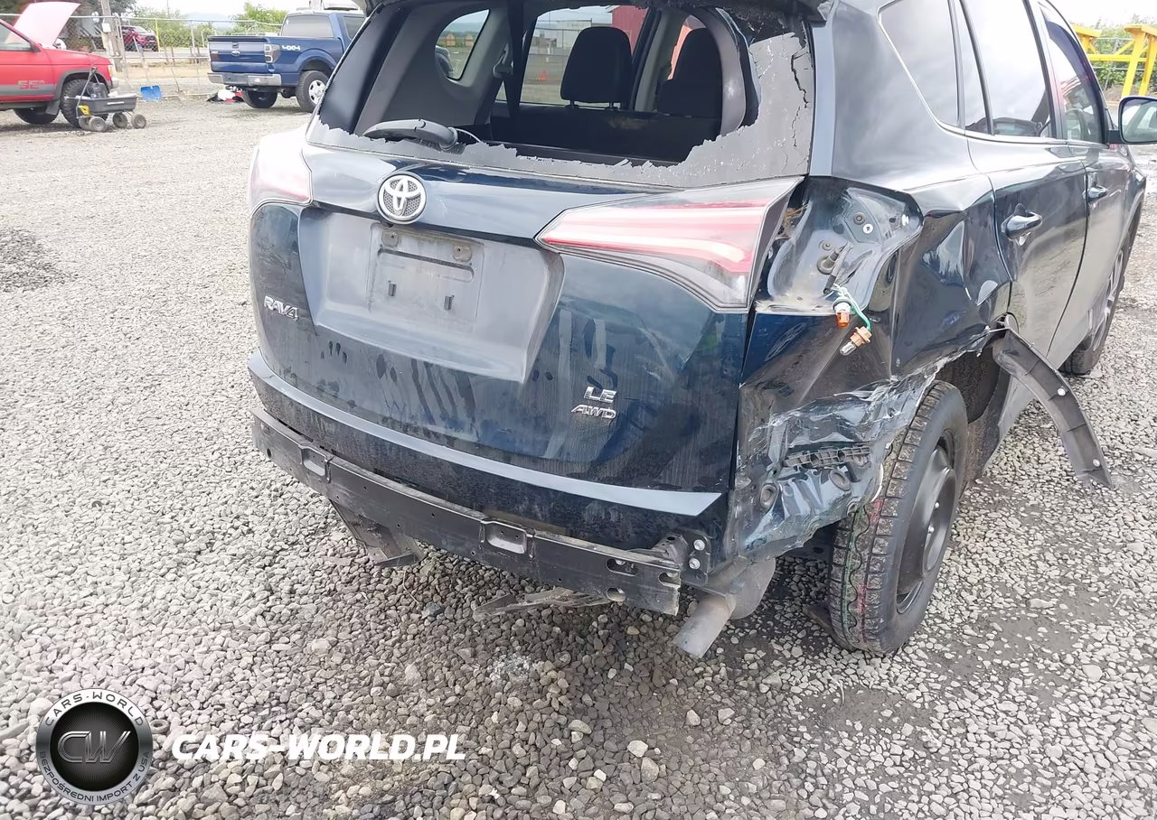 2017 Toyota Rav4 Le VIN:JTMBFREV0HJ146615 - 6