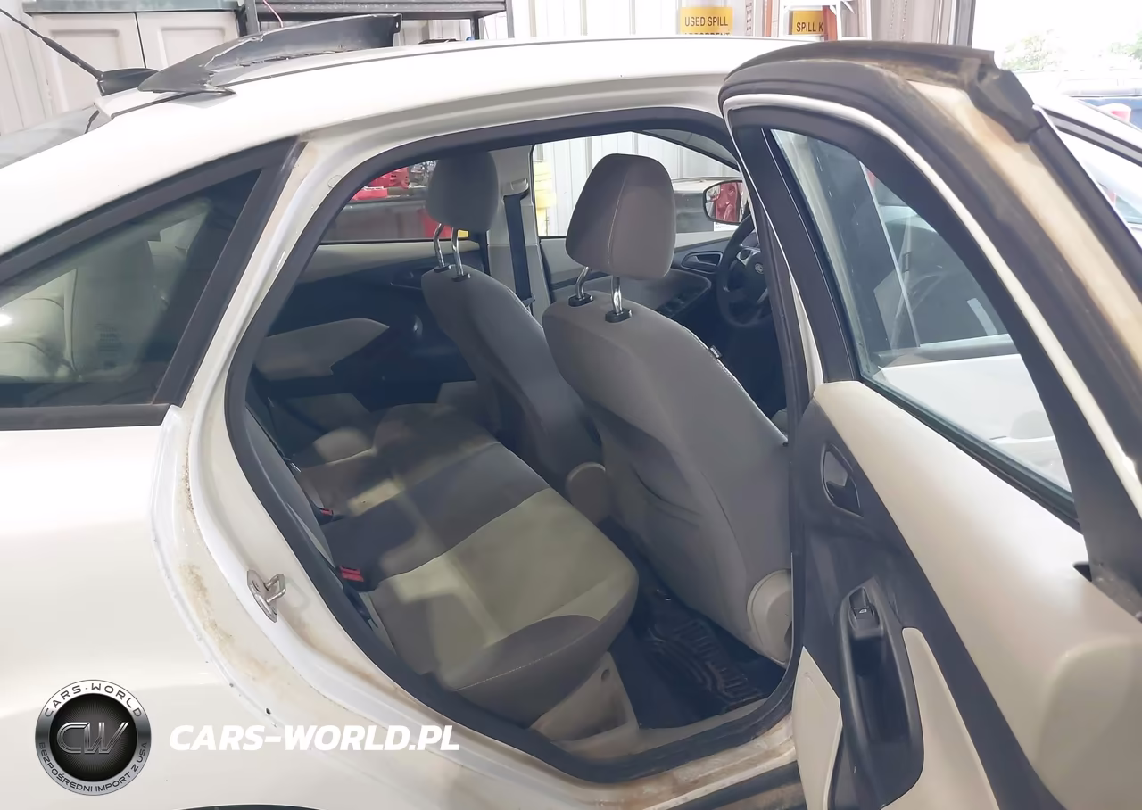2012 Ford Focus Se VIN:1FAHP3F20CL195809 - 8