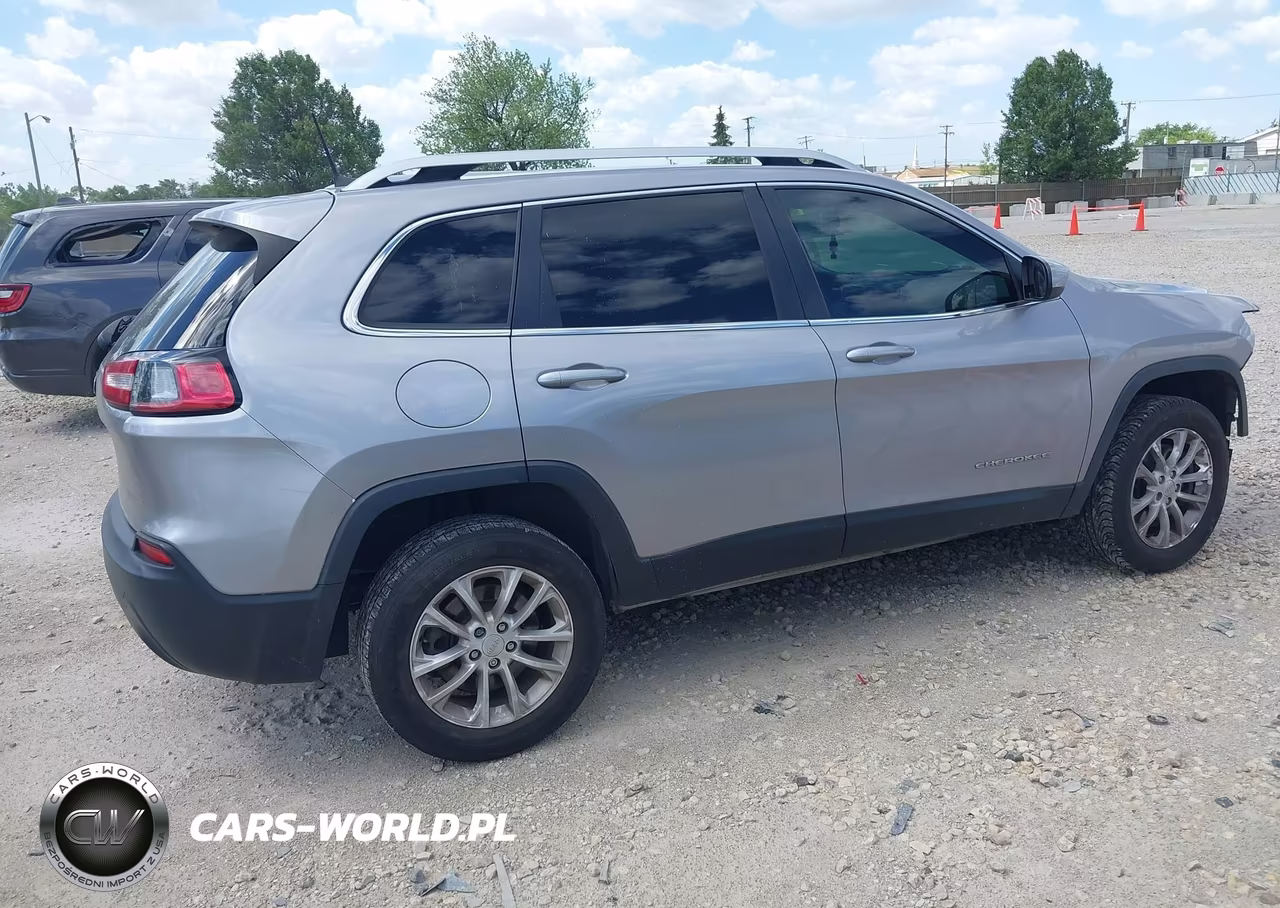 2019 Jeep Cherokee Latitude 4X4 VIN:1C4PJMCB6KD288649 - 13