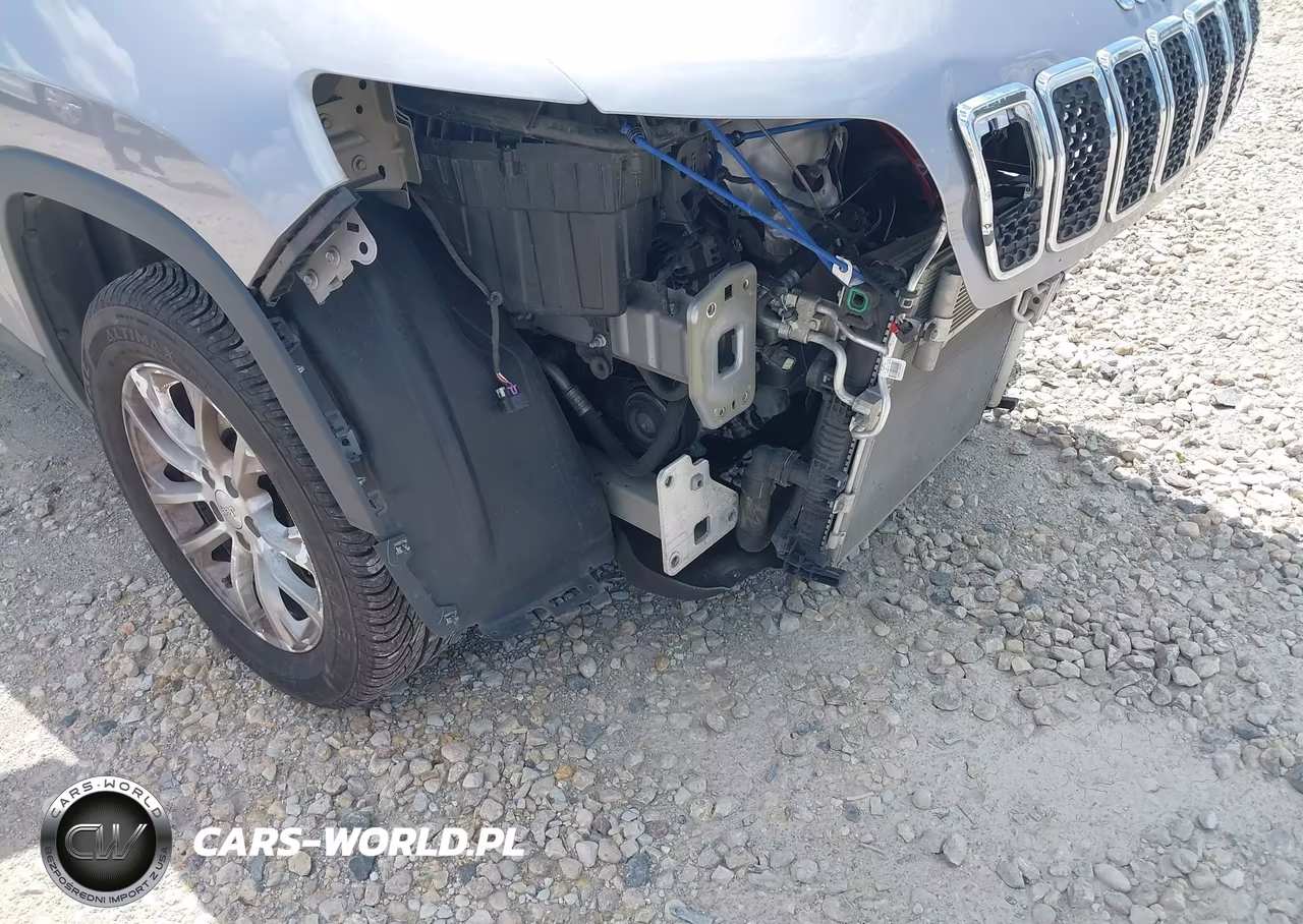 2019 Jeep Cherokee Latitude 4X4 VIN:1C4PJMCB6KD288649 - 18