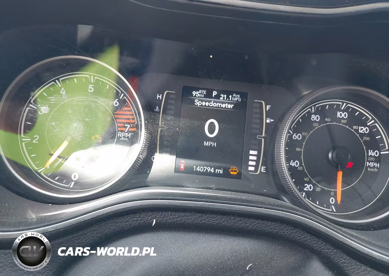 2019 Jeep Cherokee Latitude 4X4 VIN:1C4PJMCB6KD288649 - 7