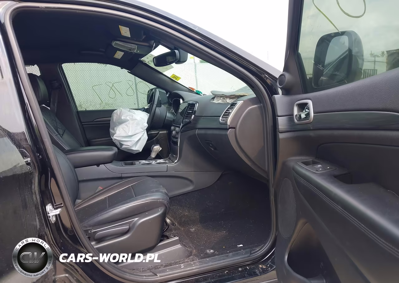 2020 Jeep Grand Cherokee Laredo E 4X4 VIN:1C4RJFAG4LC386489 - 5