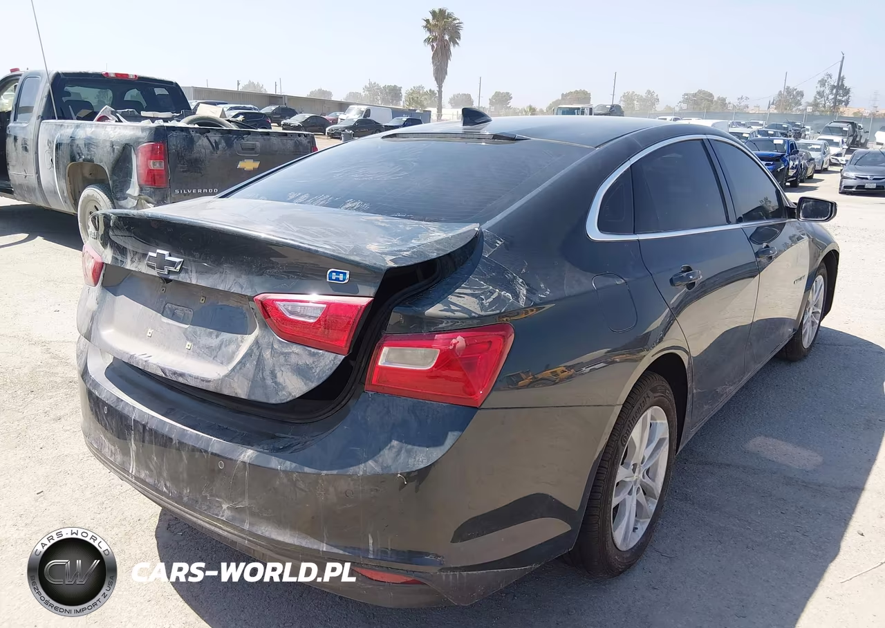 2018 Chevrolet Malibu Hybrid VIN:1G1ZF5SU5JF175659 - 4