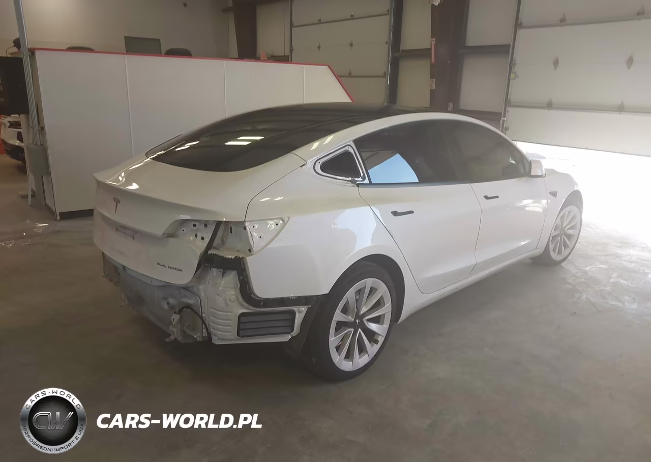 2022 Tesla Model 3 Long Range Dual Motor All-Wheel Drive VIN:5YJ3E1EB1NF360367 - 4