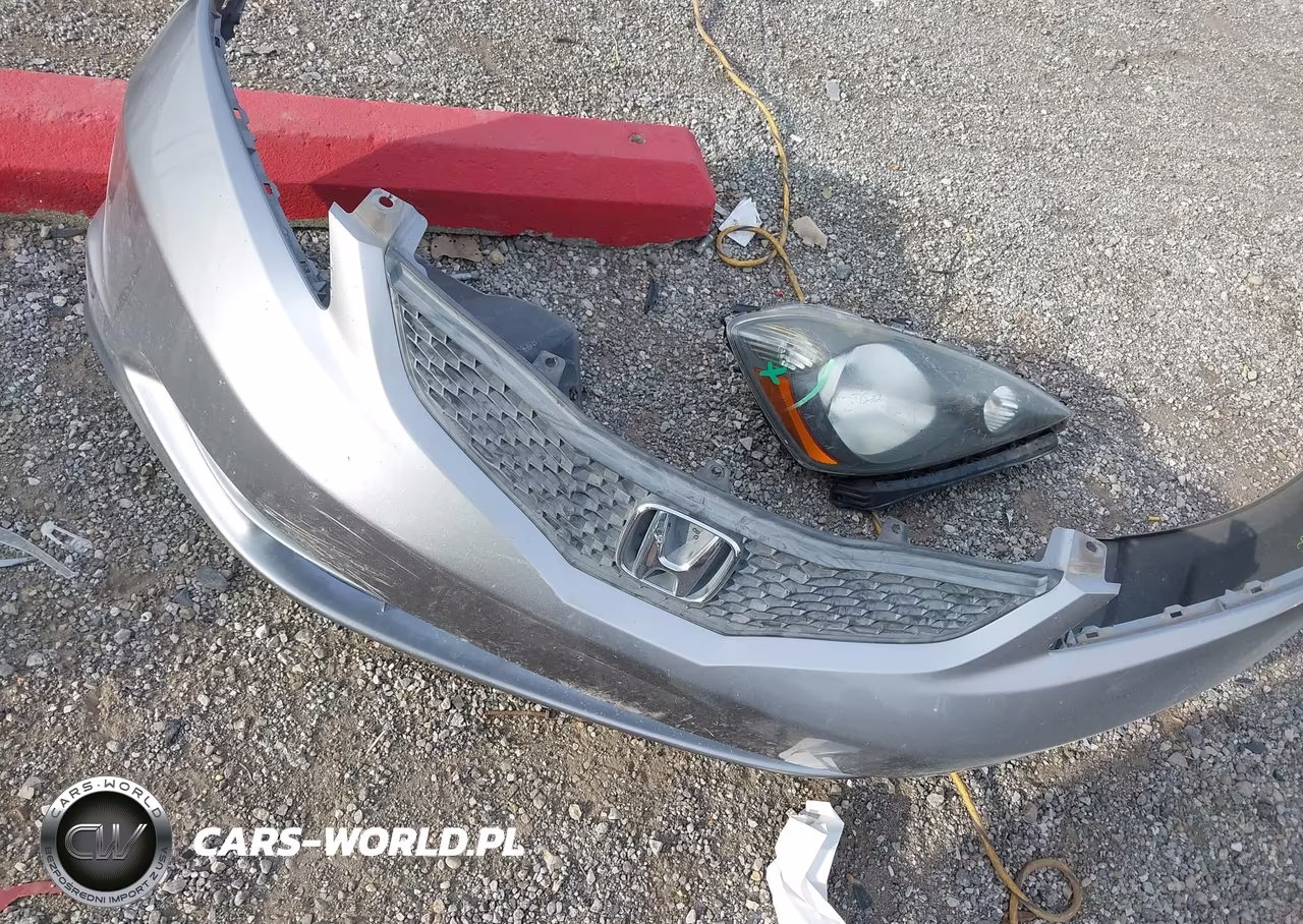 2010 Honda Fit VIN:JHMGE8H24AC006452 - 12