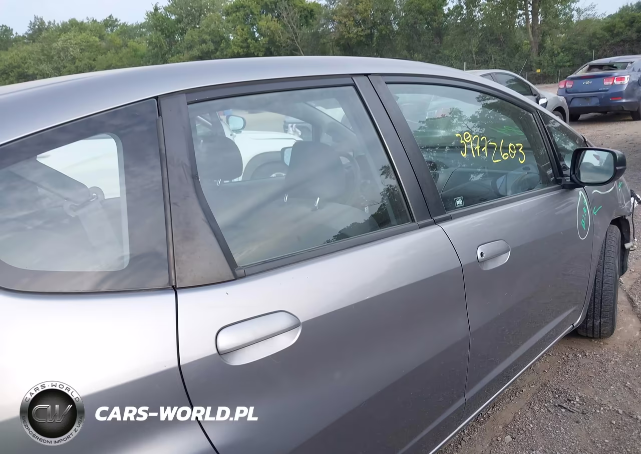 2010 Honda Fit VIN:JHMGE8H24AC006452 - 14