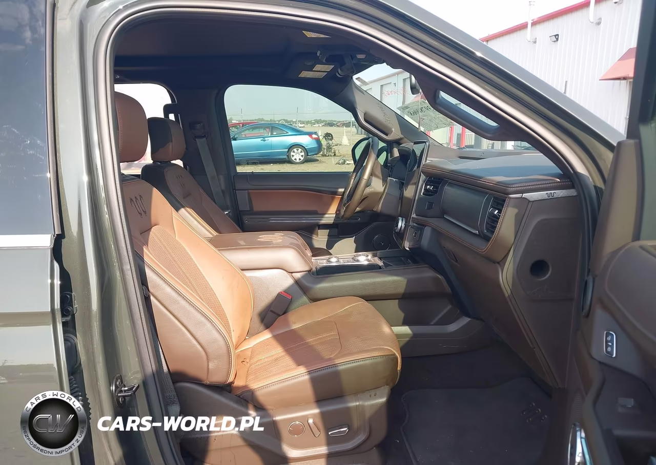 2023 Ford Expedition King Ranch VIN:1FMJU1P85PEA04533 - 5