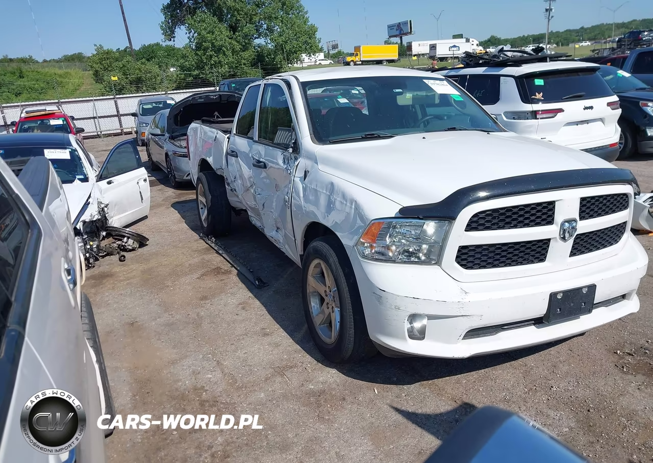2017 Ram 1500 Express Quad Cab 4X2 6'4 Box VIN:1C6RR6FGXHS514563 - 1