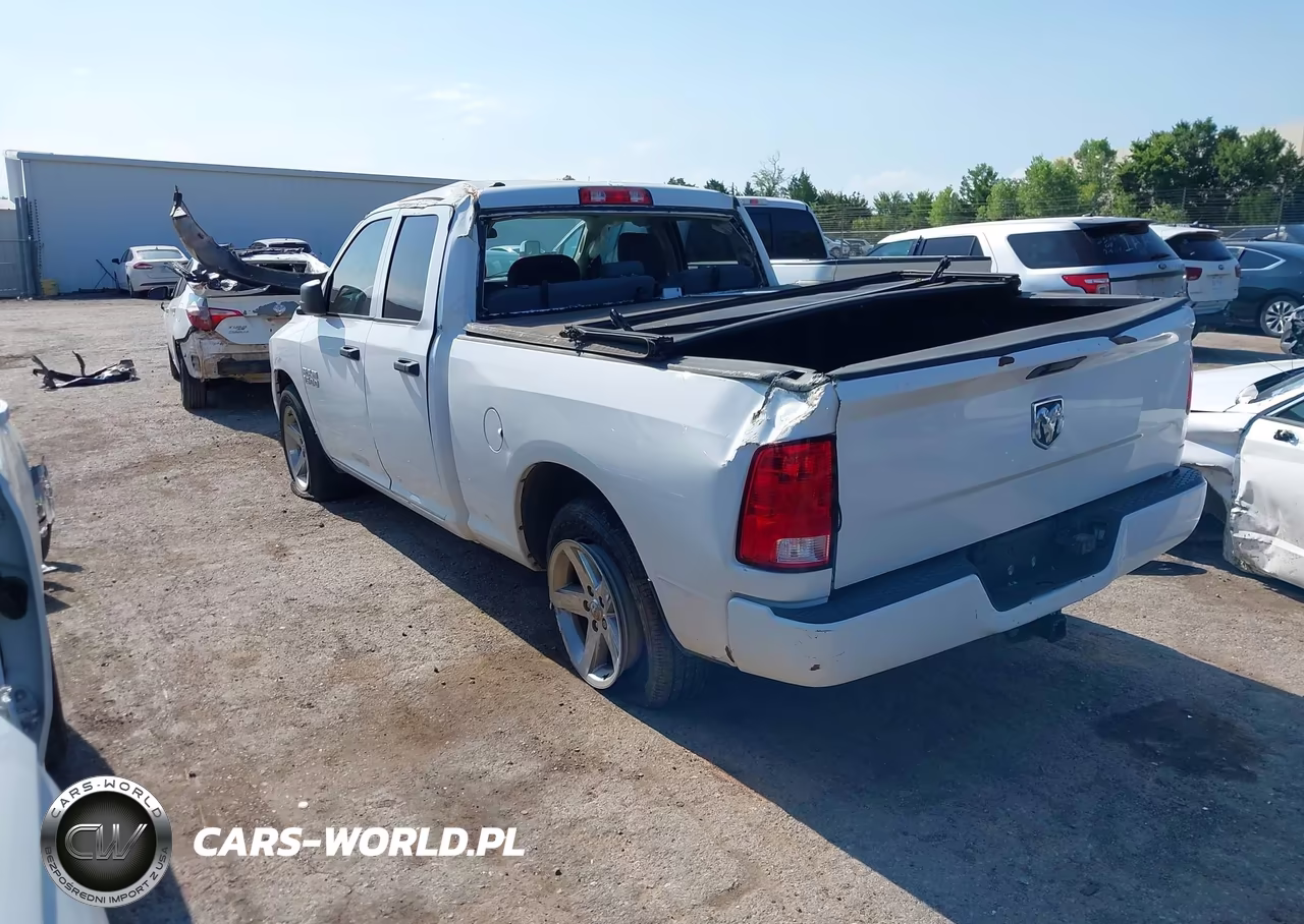 2017 Ram 1500 Express Quad Cab 4X2 6'4 Box VIN:1C6RR6FGXHS514563 - 3