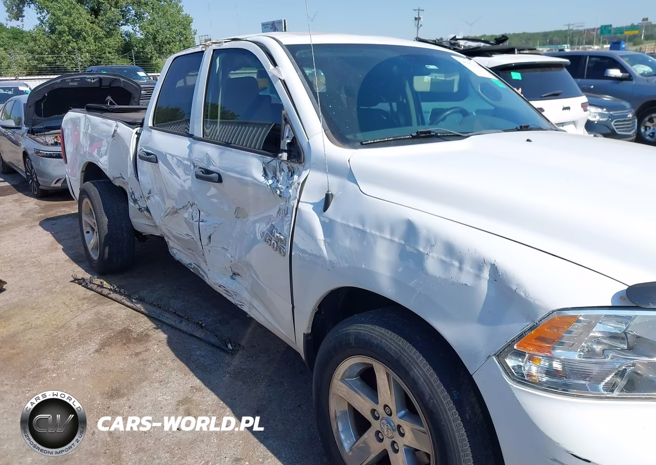 2017 Ram 1500 Express Quad Cab 4X2 6'4 Box VIN:1C6RR6FGXHS514563 - 6
