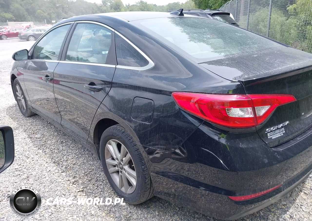 2015 Hyundai Sonata Se VIN:5NPE24AF2FH132215 - 3