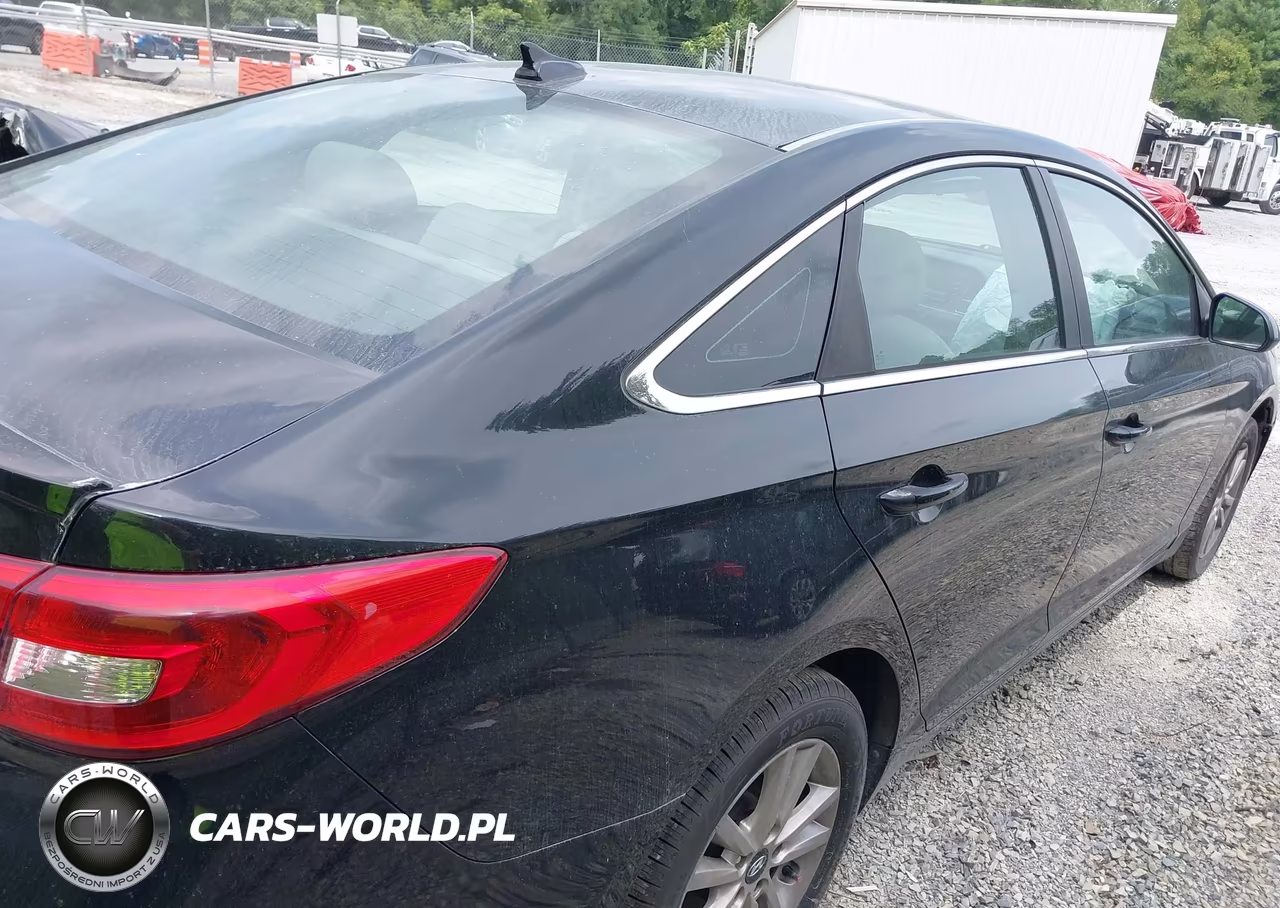 2015 Hyundai Sonata Se VIN:5NPE24AF2FH132215 - 4