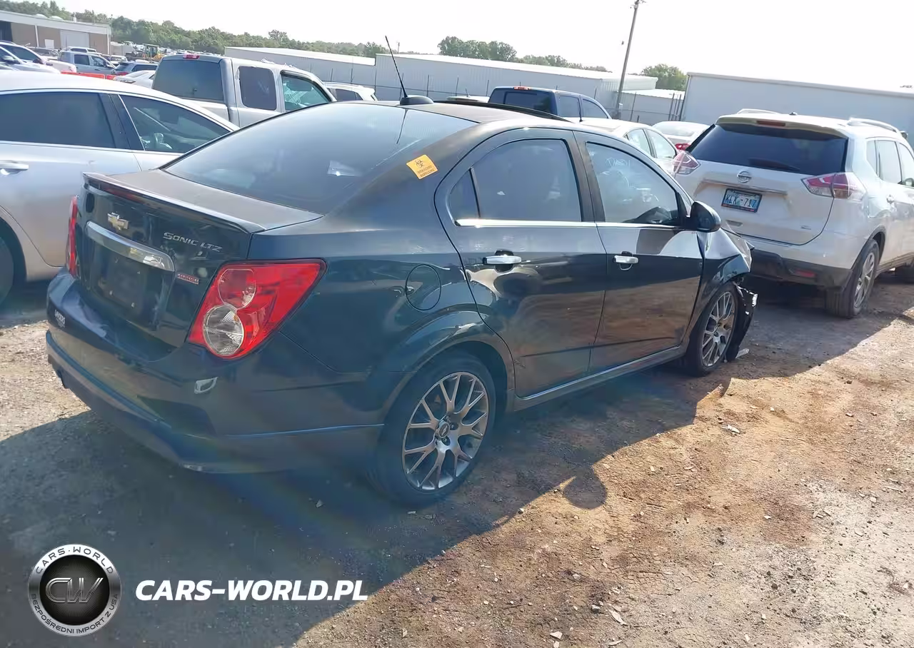 2015 Chevrolet Sonic Ltz Auto VIN:1G1JE5SBXF4185332 - 4