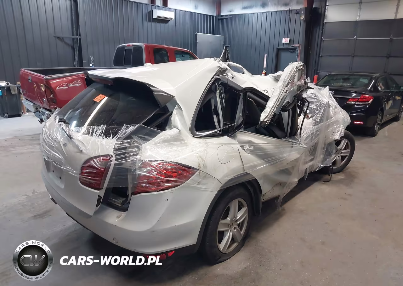 2013 Porsche Cayenne VIN:WP1AA2A29DLA03110 - 4