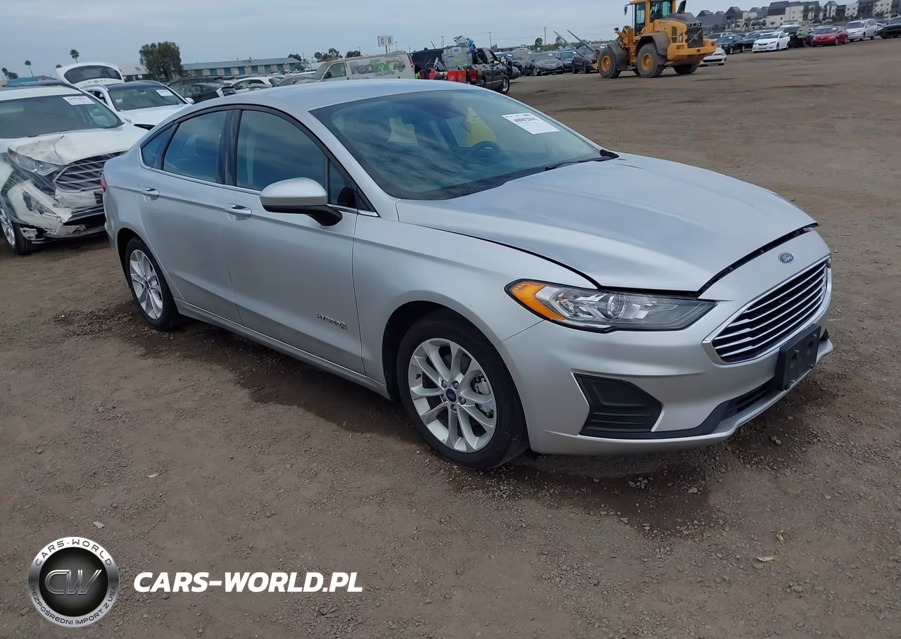 2019 Ford Fusion Hybrid Se – zdjęcie 1 z 17