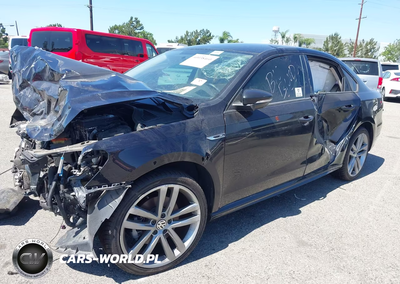2018 Volkswagen Passat 2.0T R-Line-2.0T S VIN:1VWAA7A31JC015977 - 2