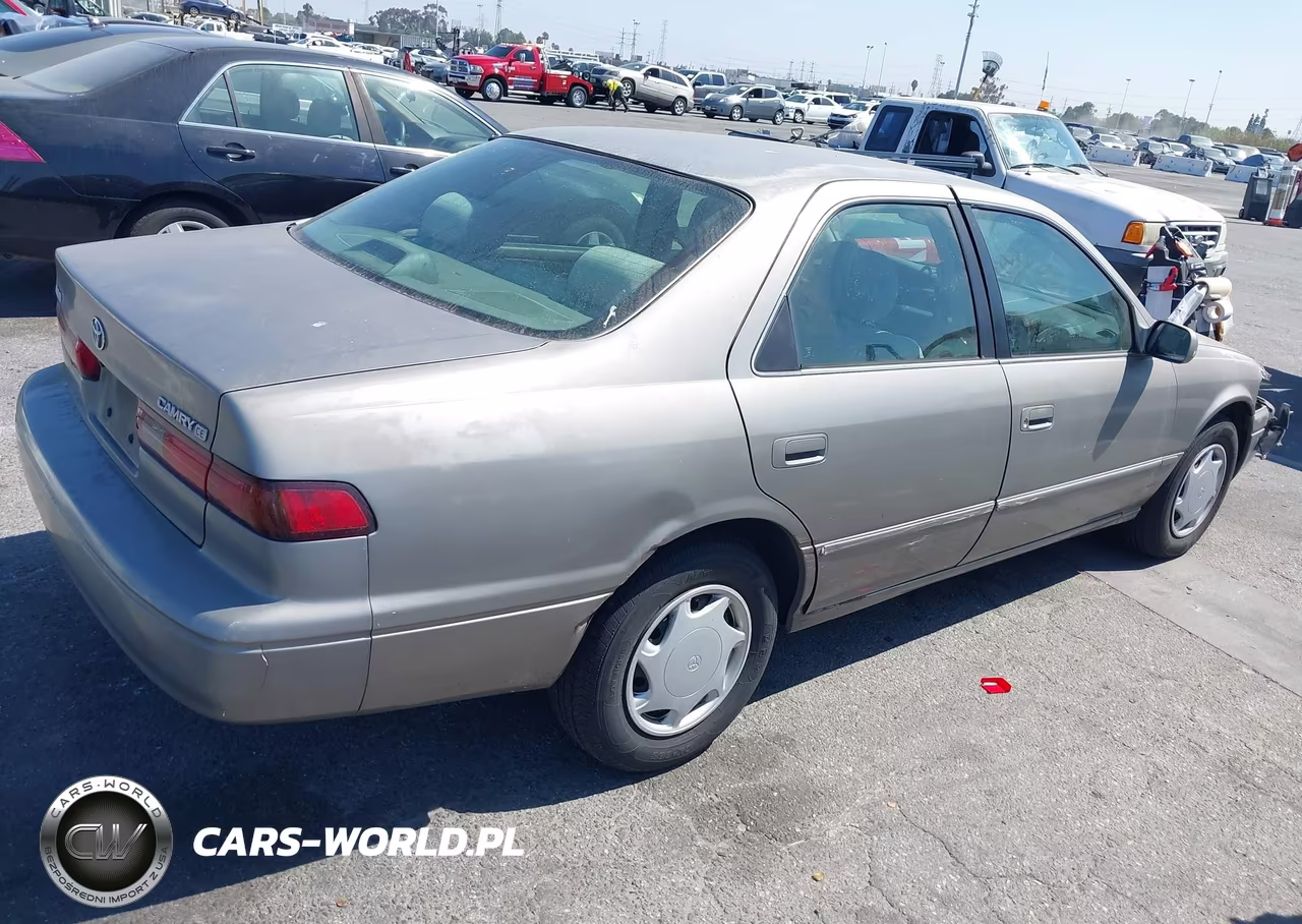 1999 Toyota Camry Ce VIN:4T1BG22K0XU546083 - 4