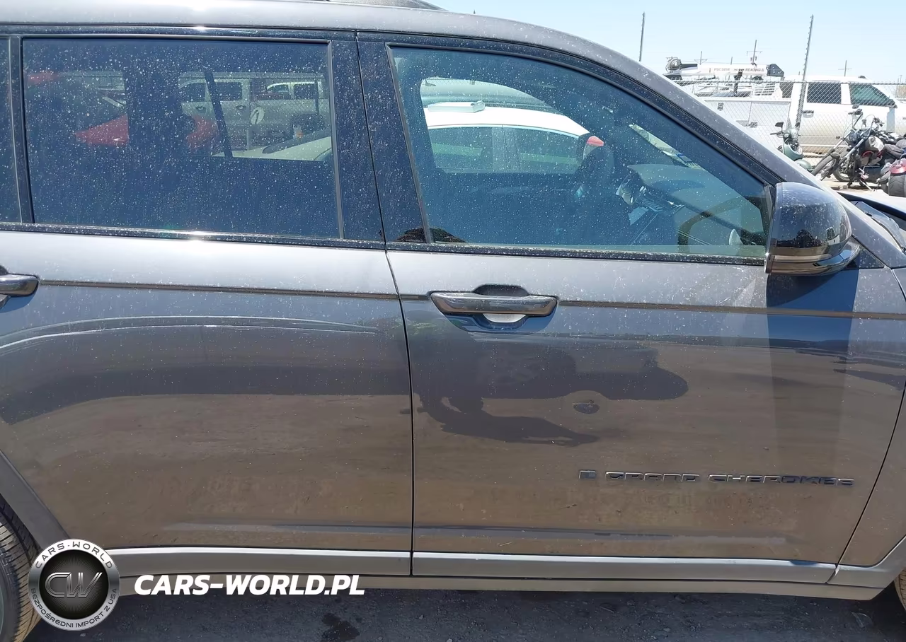 2021 Jeep Grand Cherokee L Altitude 4X2 VIN:1C4RJJAG3M8176165 - 13