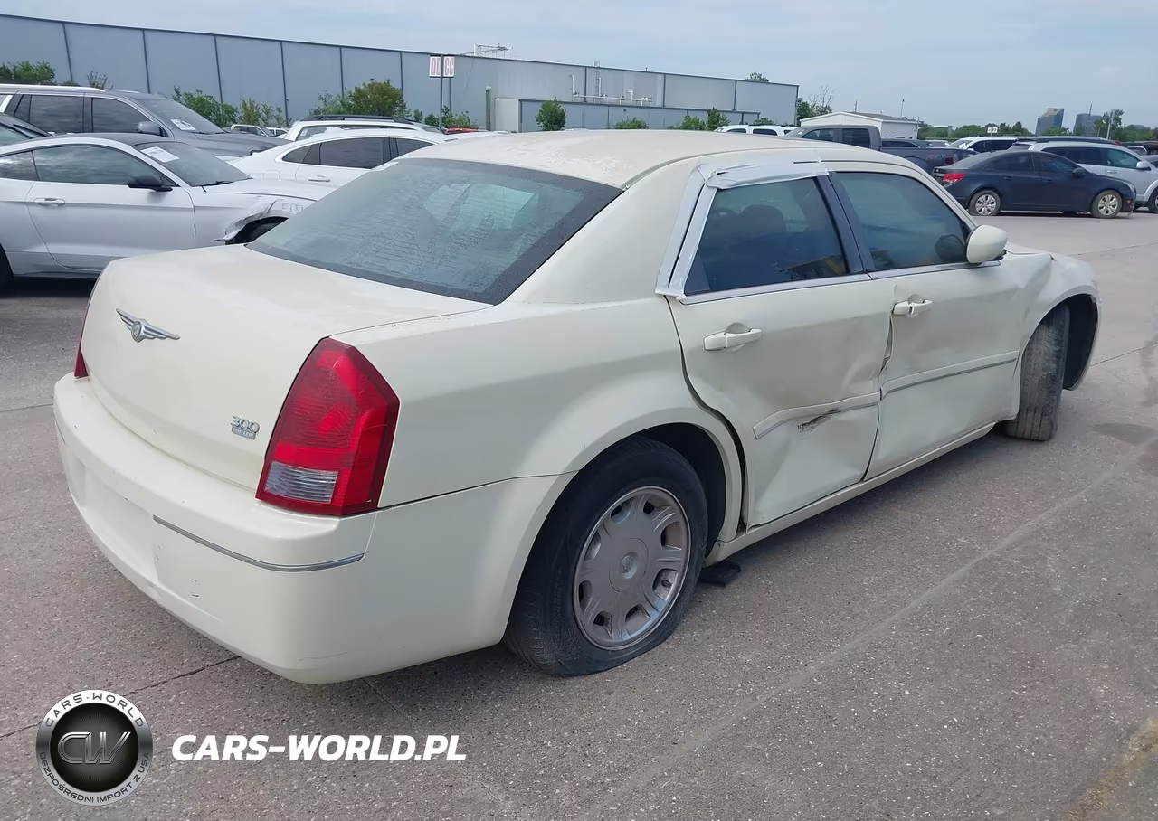 2005 Chrysler 300 Touring VIN:2C3JA53G05H156926 - 4