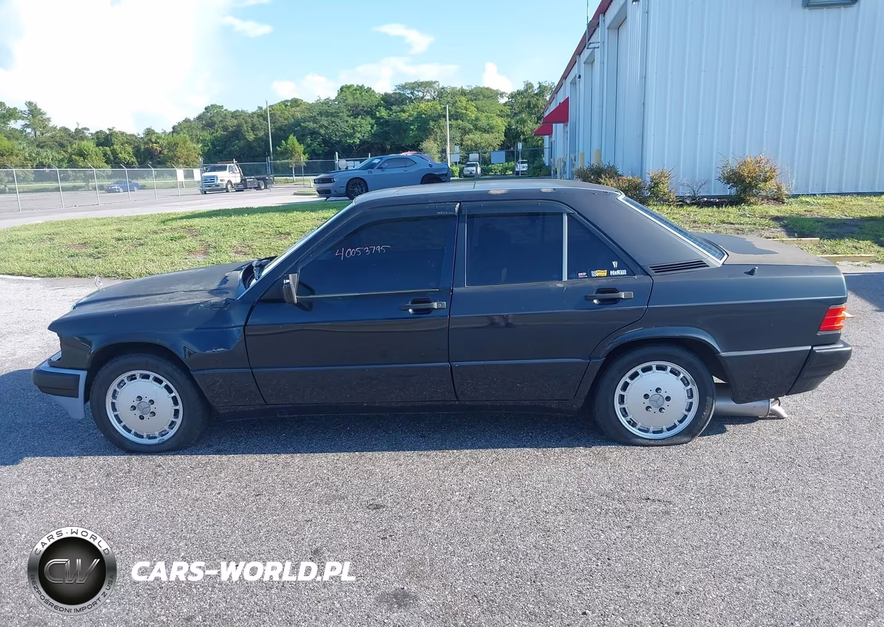 1993 Mercedes-Benz 190 E 2.6 VIN:WDBDA29D8PG031044 - 13