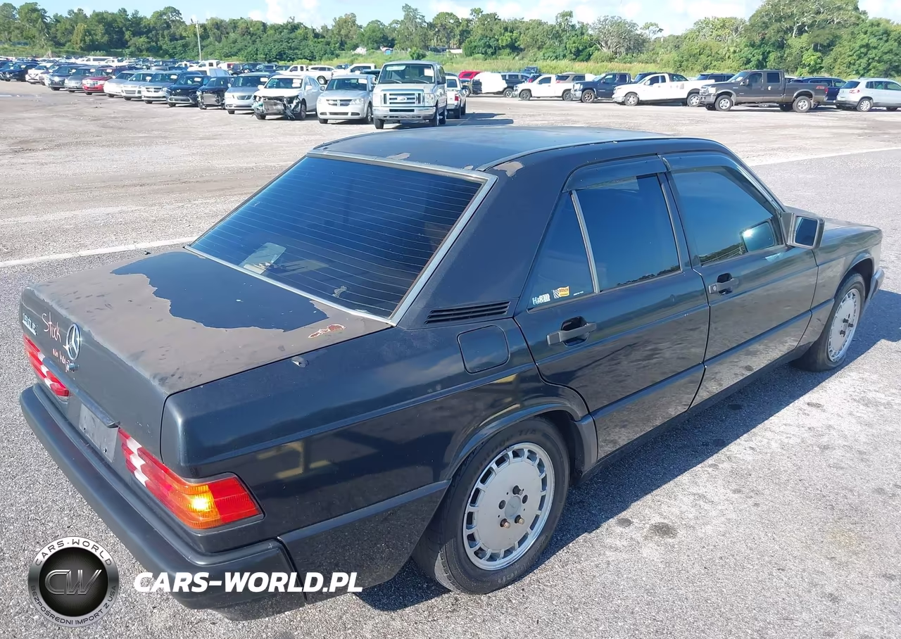 1993 Mercedes-Benz 190 E 2.6 VIN:WDBDA29D8PG031044 - 4