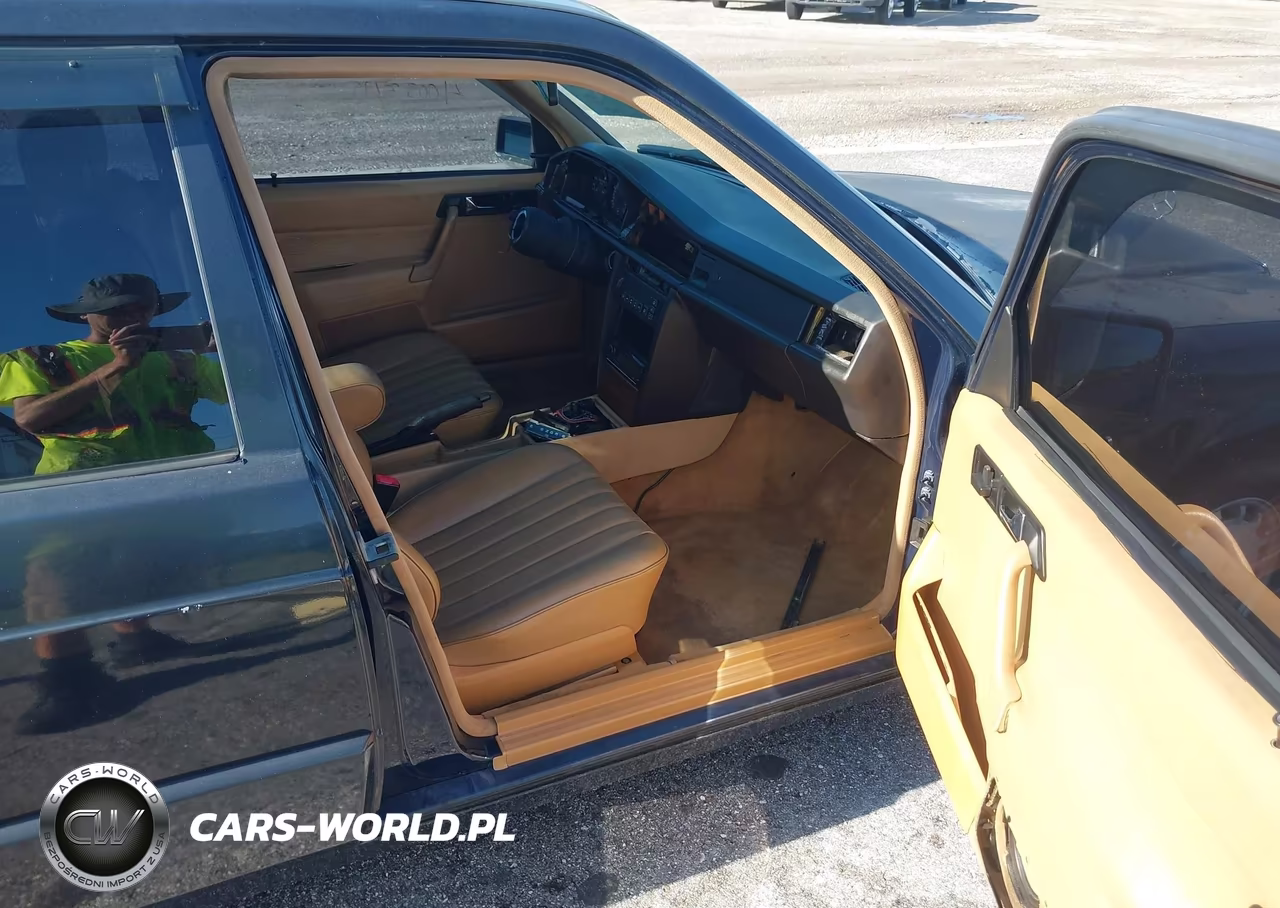 1993 Mercedes-Benz 190 E 2.6 VIN:WDBDA29D8PG031044 - 5