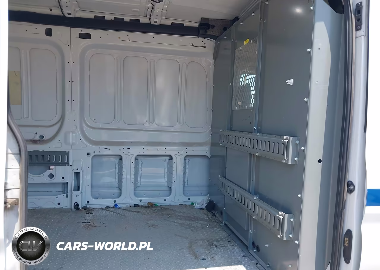 2018 Ford Transit-350 VIN:1FTBW2CM0JKA27822 - 8
