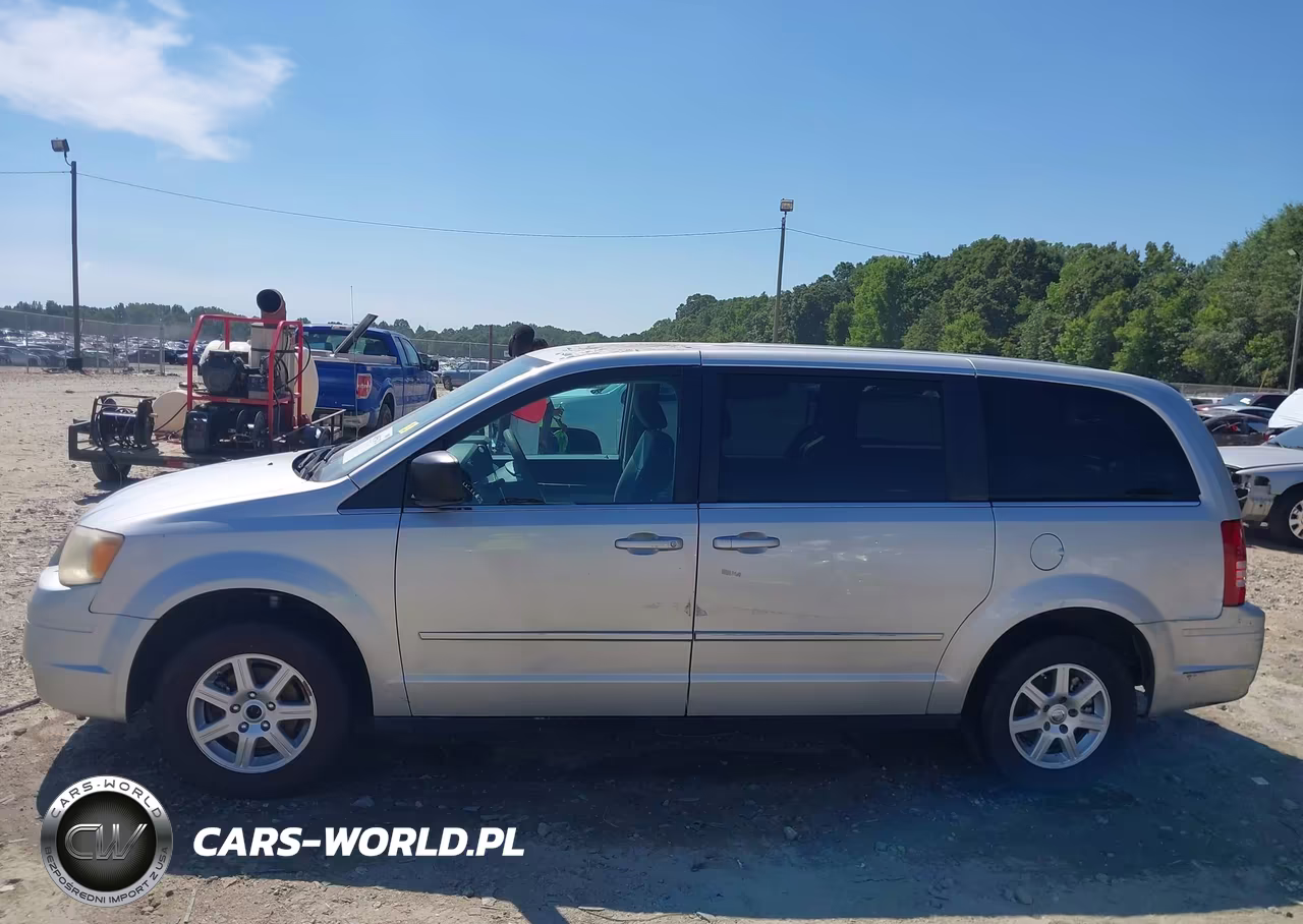 2010 Chrysler Town & Country Lx VIN:2A4RR4DE1AR186305 - 14