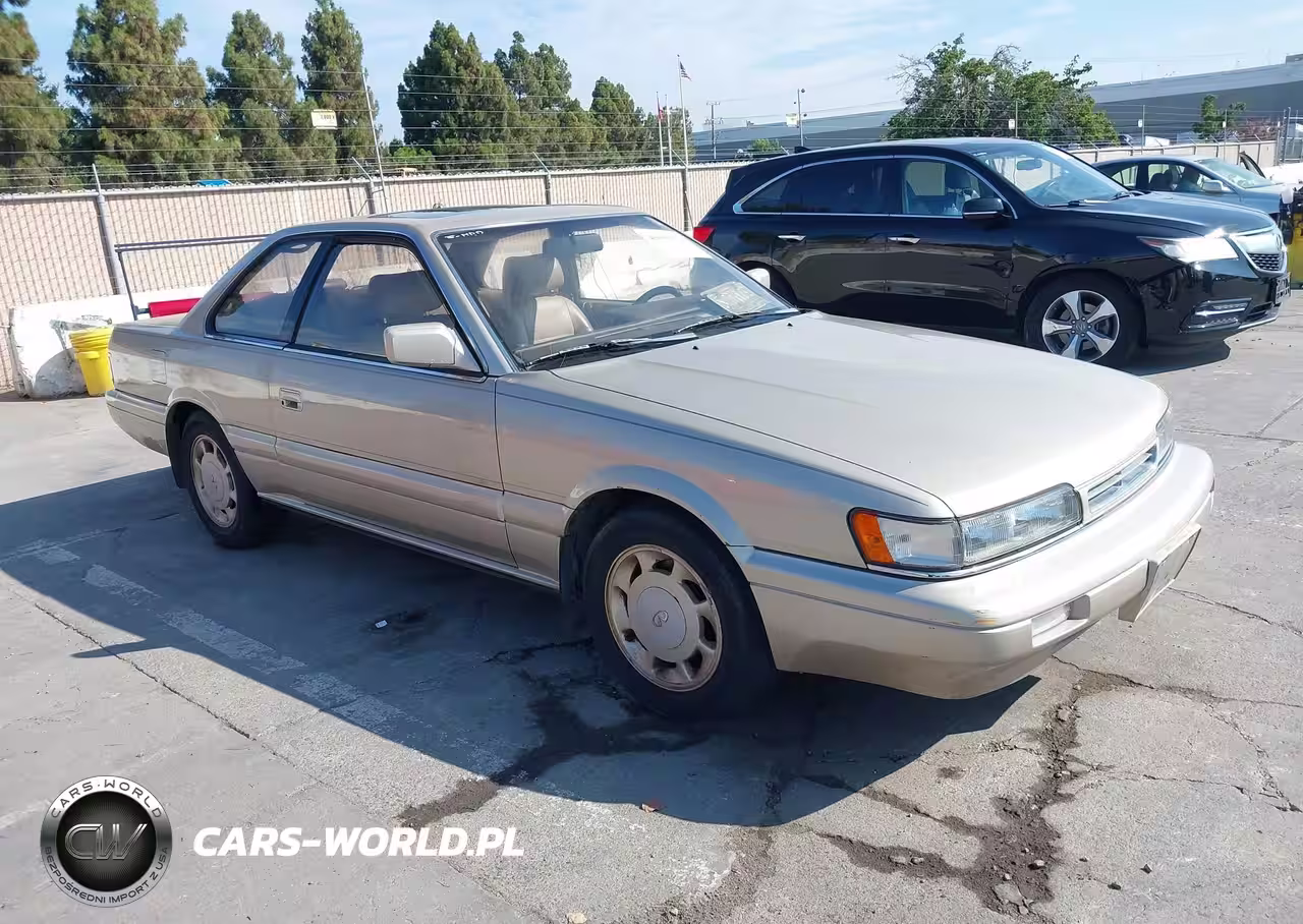 1990 Infiniti M30