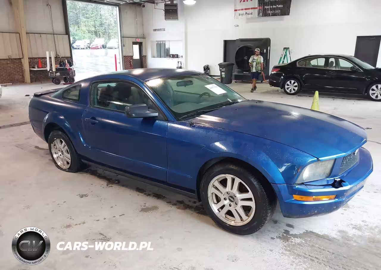 2008 Ford Mustang V6 Deluxe-V6 Premium