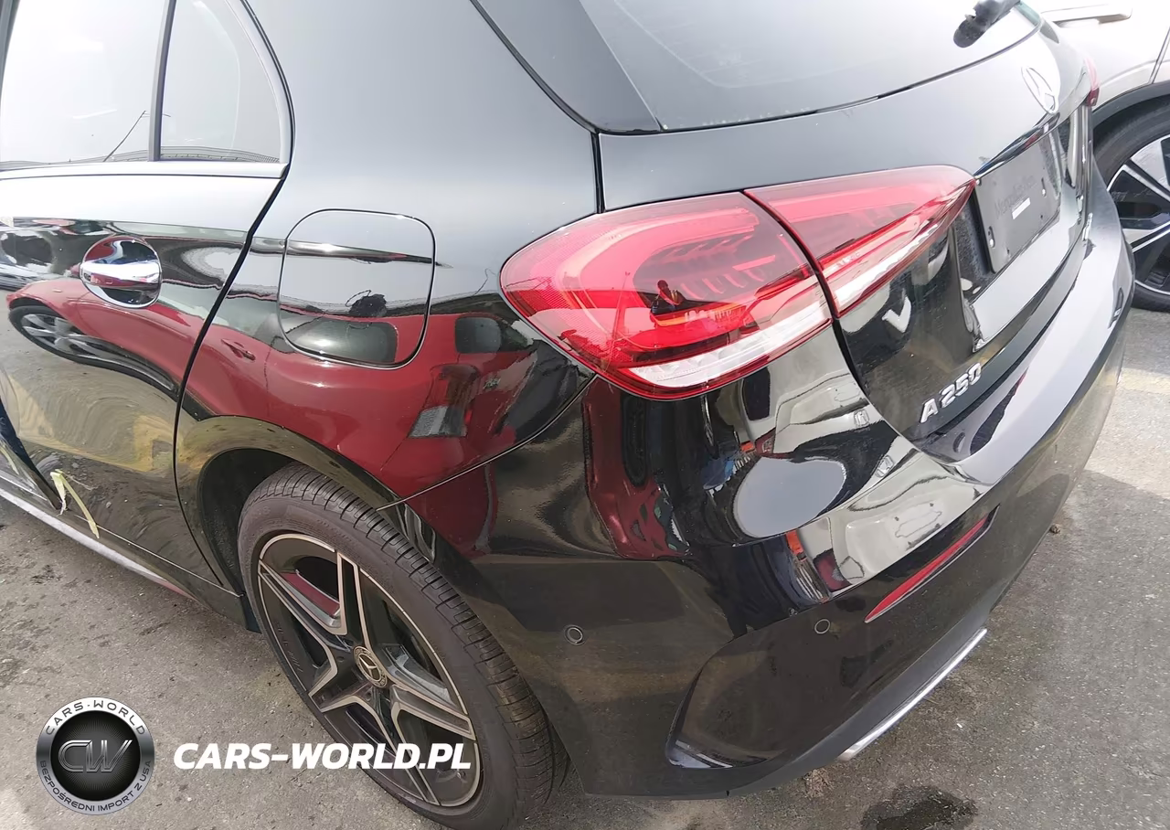 2019 Toyota Rav4 Le VIN:JTMH1RFV6KJ007457 - 3
