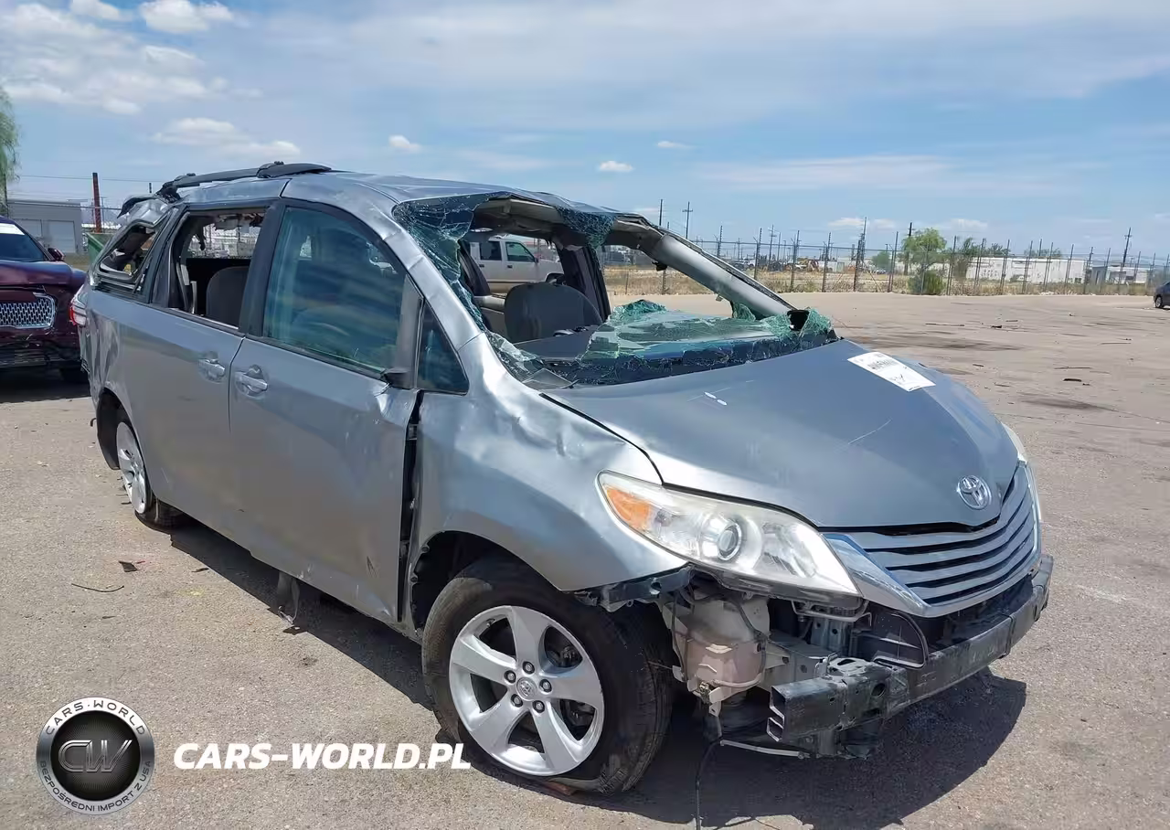 2017 Toyota Sienna Le 8 Passenger