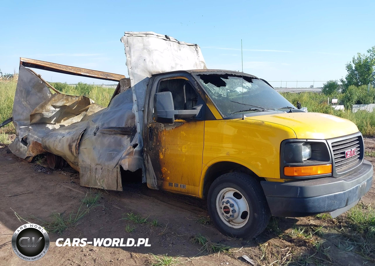 2012 GMC Savana Cutaway Work Van