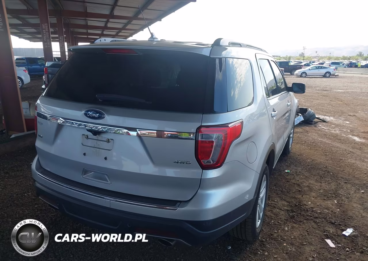 2018 Ford Explorer Xlt VIN:1FM5K8D82JGC15219 - 4
