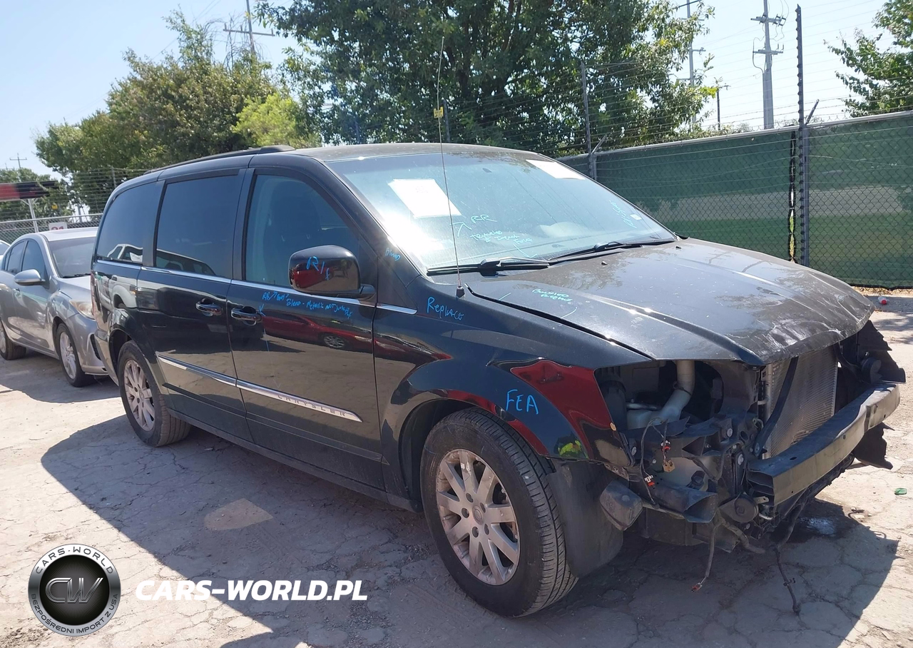 2016 Chrysler Town & Country Touring