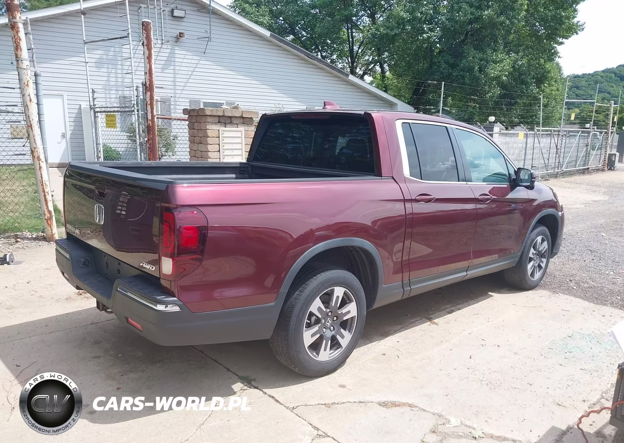 2017 Honda Ridgeline Rtl-T VIN:5FPYK3F63HB025019 - 4