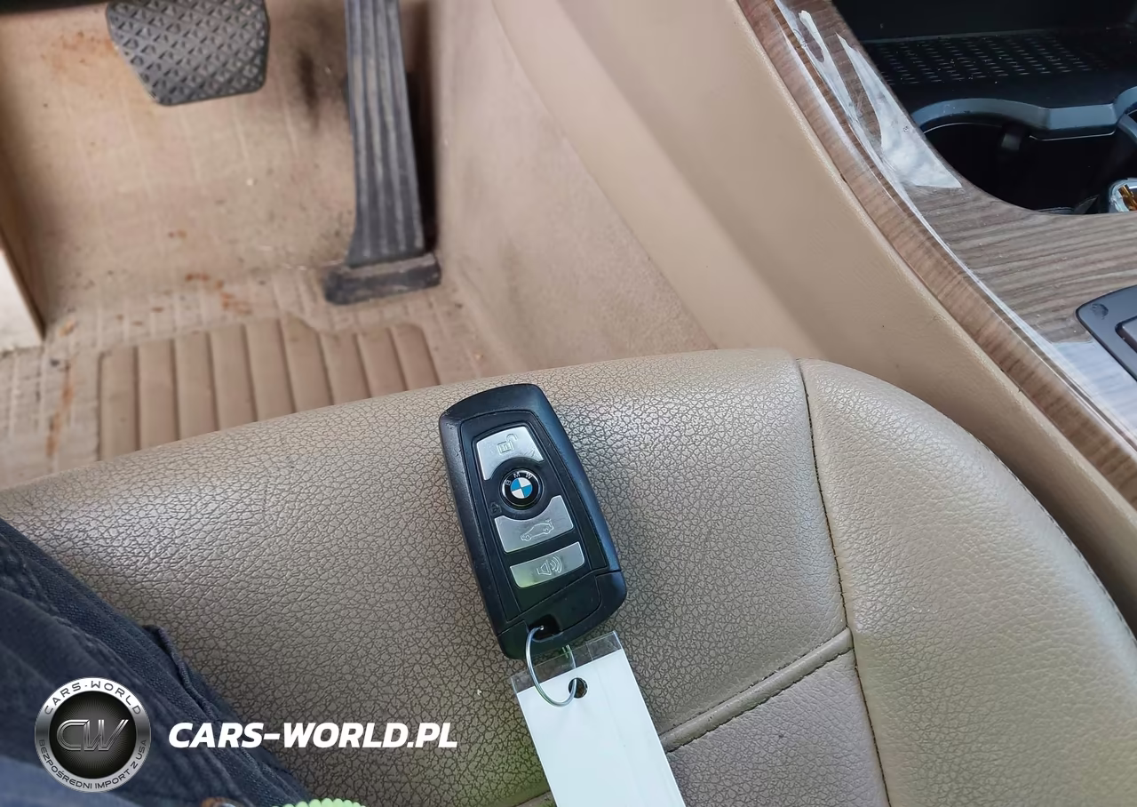 2012 BMW X3 xDrive28I VIN:5UXWX5C53CL717942 - 11