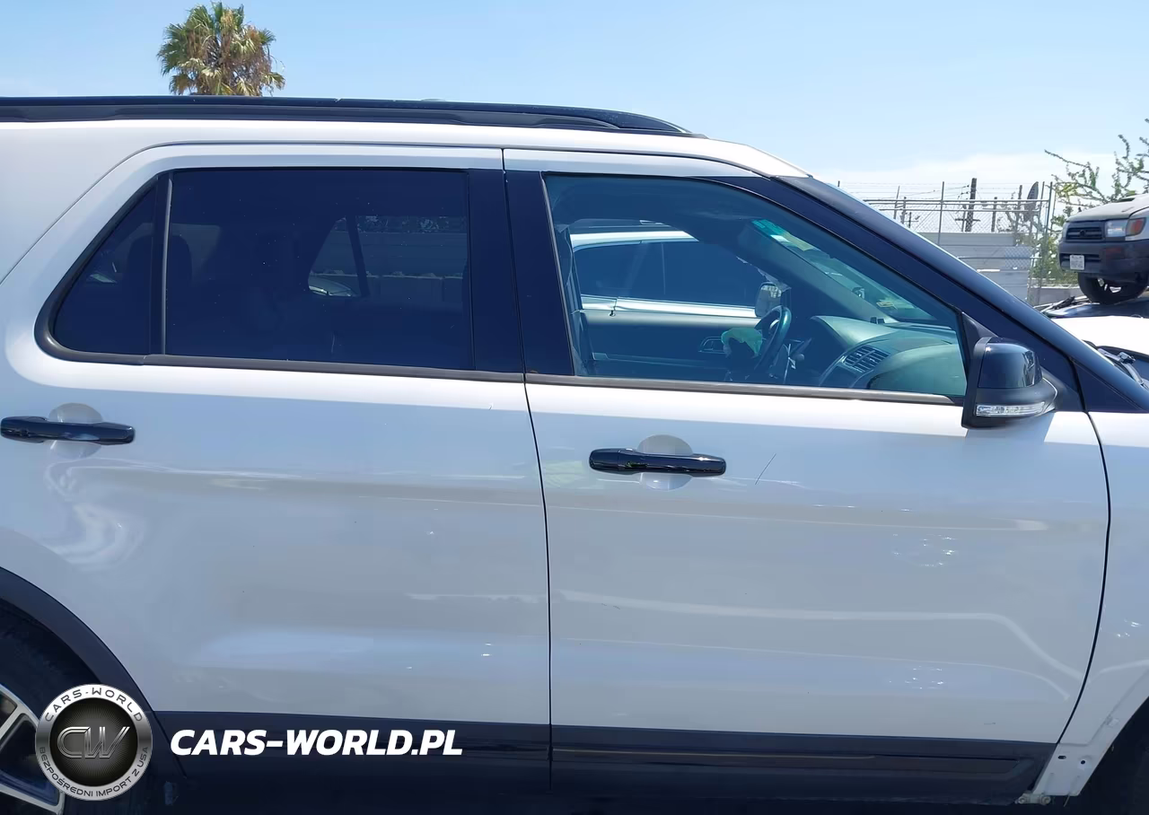 2016 Ford Explorer Sport VIN:1FM5K8GT1GGD13957 - 14