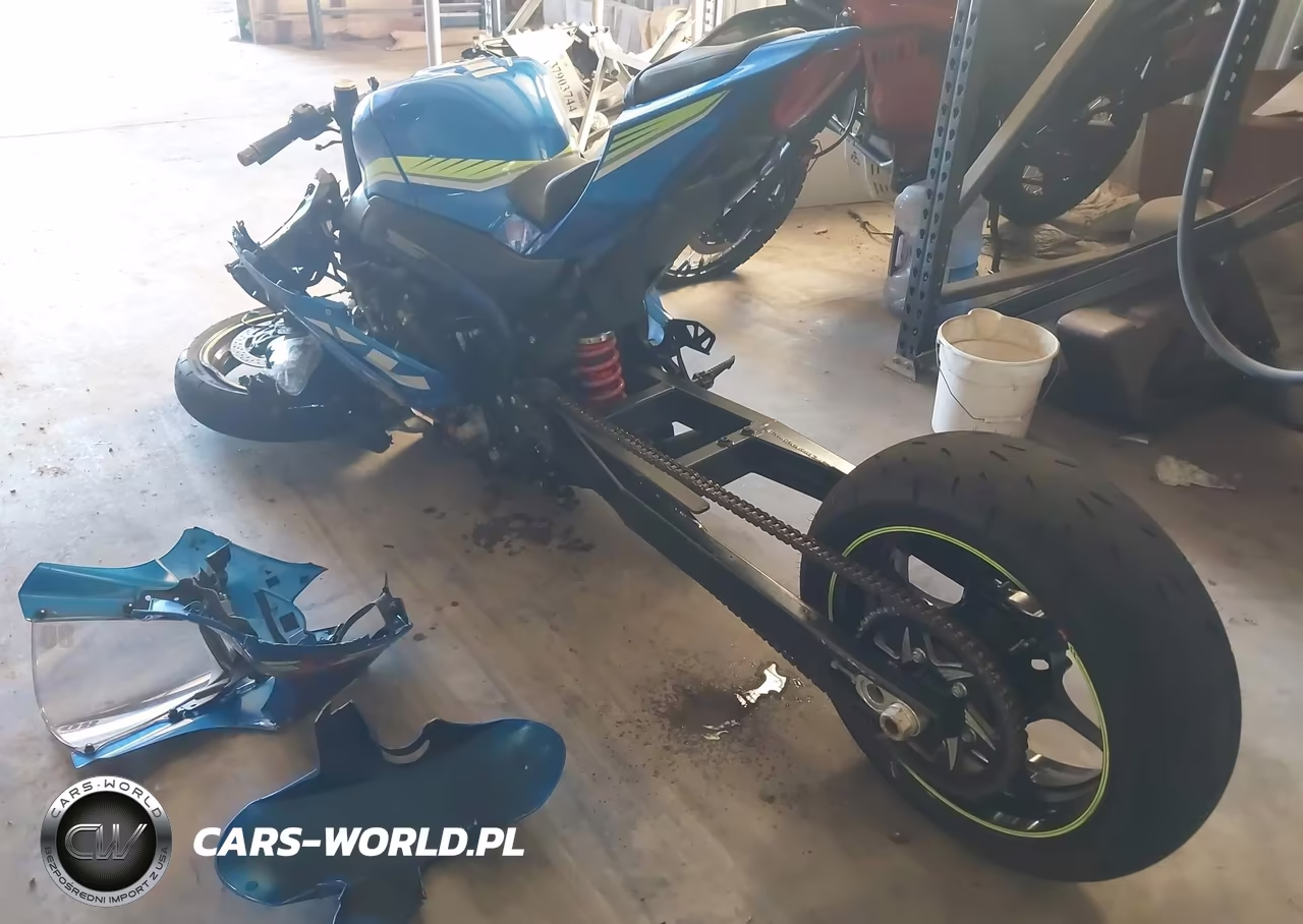 2017 Suzuki Gsx-R1000 VIN:JS1DM11B3H2100809 - 3